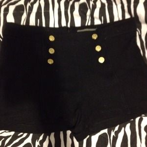 Black high waisted f21 shorts