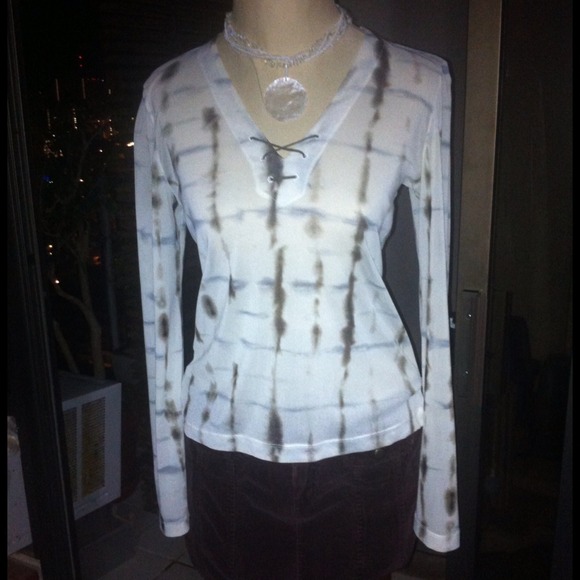 A beautiful must have Kenneth Cole.