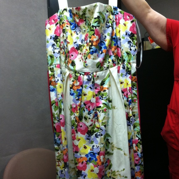 Sold!Gorgeous Springtime Dress!