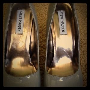 Brand new never worn steve madden pumps