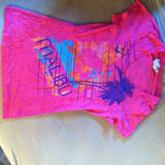 Very fun, bright pink Malibu tee