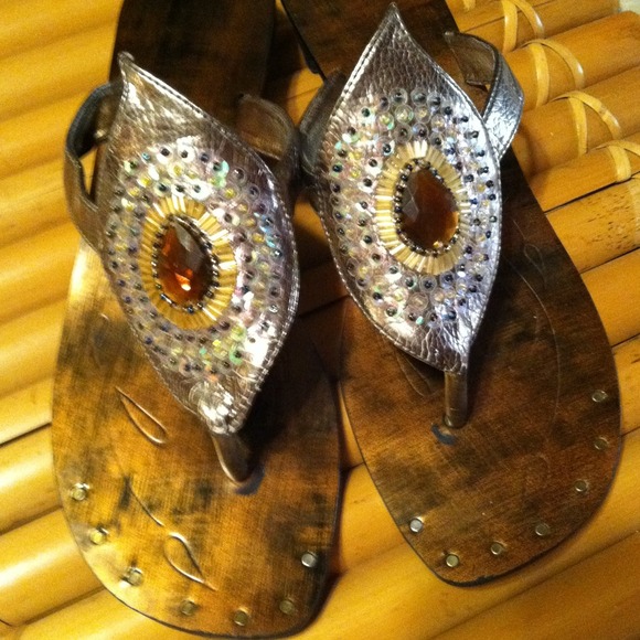 ‼️‼️‼️REDUCED‼️‼️‼️Crazy Cool sandal