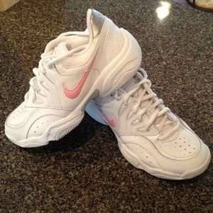 Final Reduction -Nike Tennis Shoe