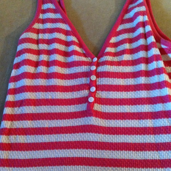 Old Navy V-neck tank top