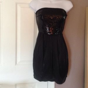 Black tart designer strapless dress