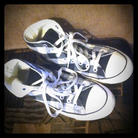 ⭕️REDUCED⭕️ 💯GREAT DEAL! Plaid Converse.