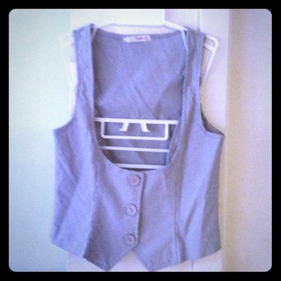 Gray top