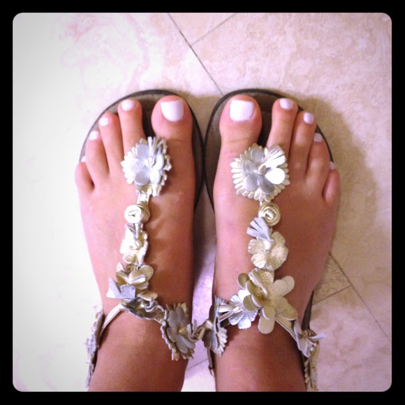 Gold flower sandals