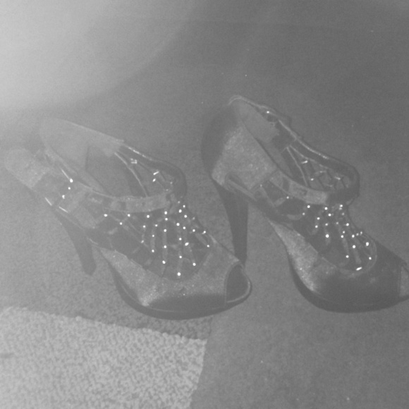 Black boot platform heels