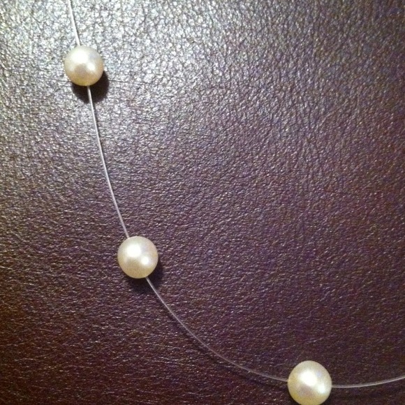 Tin Cup floating cultured pearl necklace - Picture 2 of 3