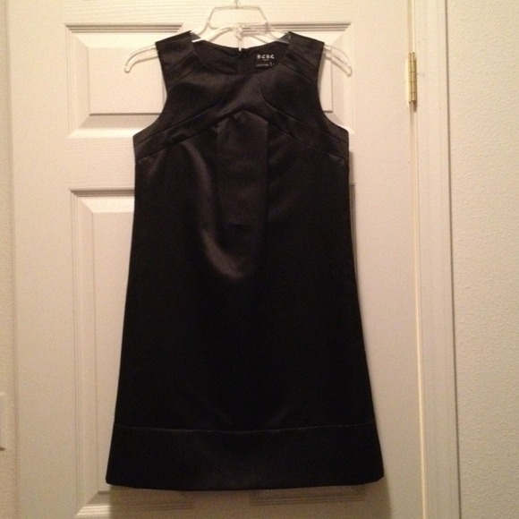 🎀NWOT BCBG sheath dress