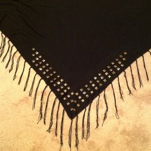 Black triangle summer scarf
