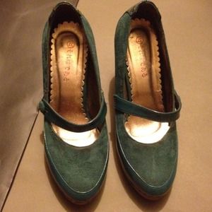 SOLD - Turquoise Heels