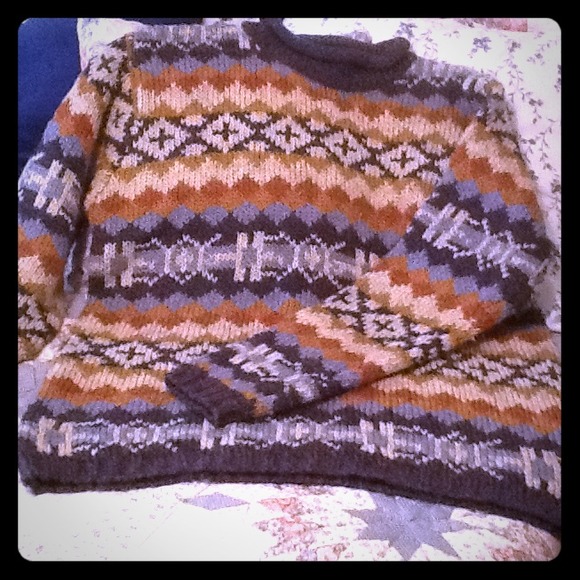 Sweater, 10 percent wool
