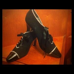 Brand New Classy/Vintage Look Shoes