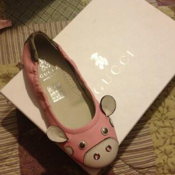 How cute r these. Size 11 Gucci shoes 4 toddlers