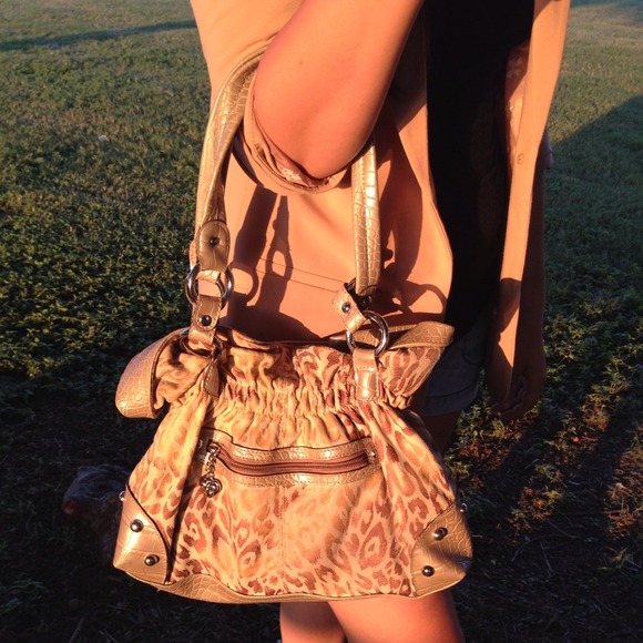 🎀SOLD🎀Animal Print Kathy Van Zealand Purse!!! - Picture 3 of 3