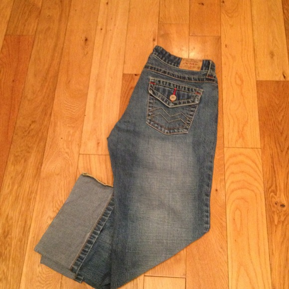 SOLD!!! Capri  Jeans! Super cute - Picture 3 of 4