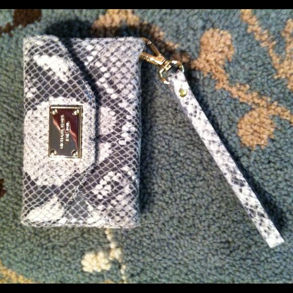Michael Kors Wallet Clutch for iPhone 4 and 4S