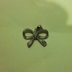 💢Reserved💢Sterling silver bow pendant⬆