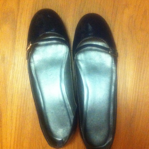 Ballet flats