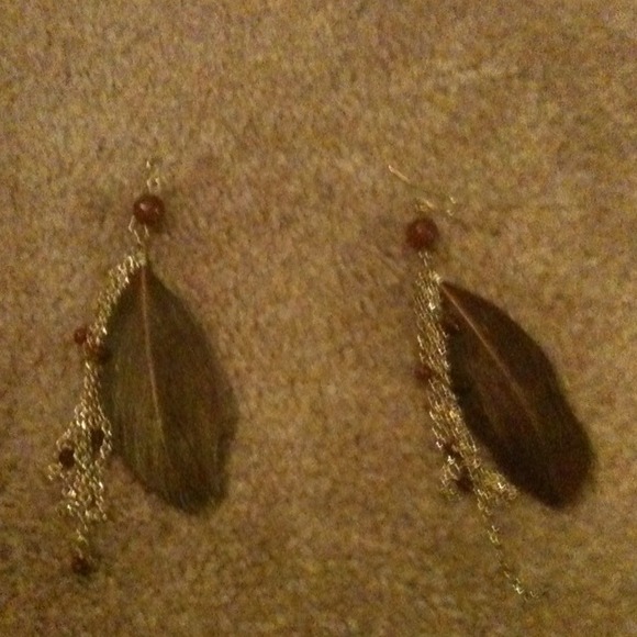 Brown/gold feather earrings