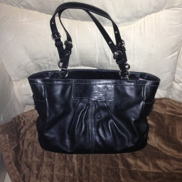 Final reduction! 💫Authentic Black Leather Coach💫