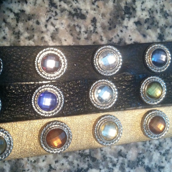 Studded bracelets - Picture 3 of 3