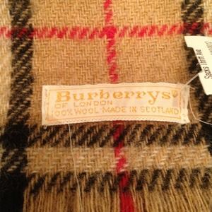 Rez to 9/28 Vintage Burberry scarf
