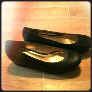 REDUCED!! Brown RAMPAGE wedges👠