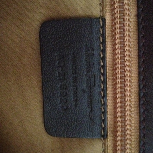 New Condition Salvatore Ferragamo Real Rabbit Fur - Picture 4 of 4