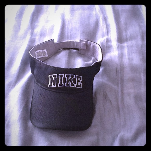 Nike visor