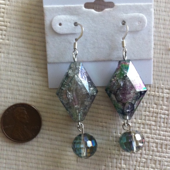 Light Catcher dangle earring - Picture 2 of 3