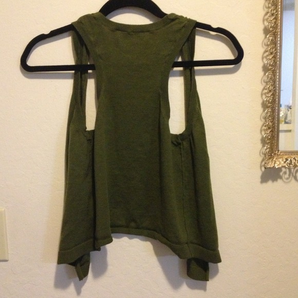 Vest - Picture 2 of 2
