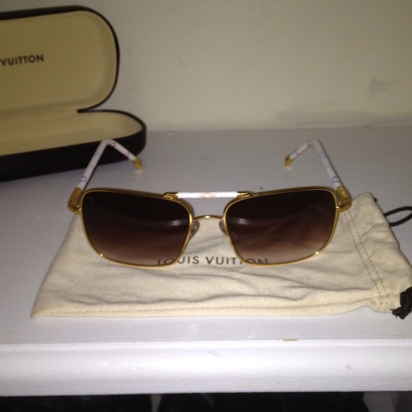 Louis Vuitton Accessories - ❌❌Sold❌❌Authentic Louis Vuitton Sunglasses