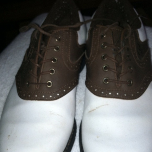 Men golf shoes brown and white