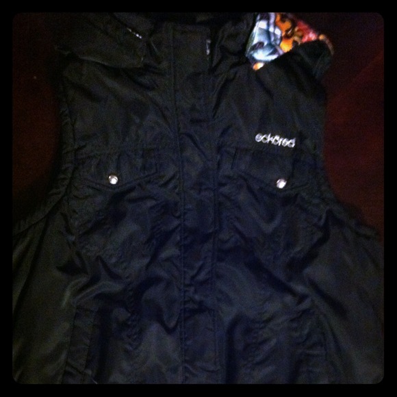 💥EckoRed Vest💥