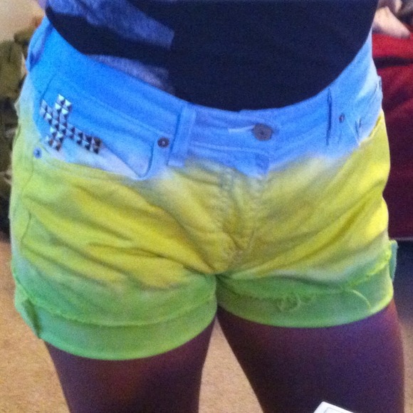 Fabulous Shorts!🎀REQUEST YOUR SIZE🎀 - Picture 1 of 1