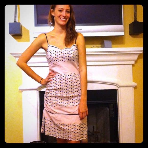Fun, polka dot dress - Picture 1 of 3