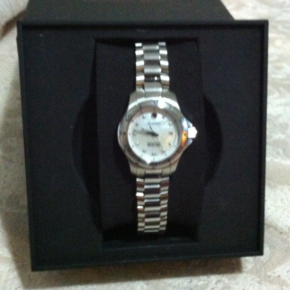 Mogadishu series 800 women watch