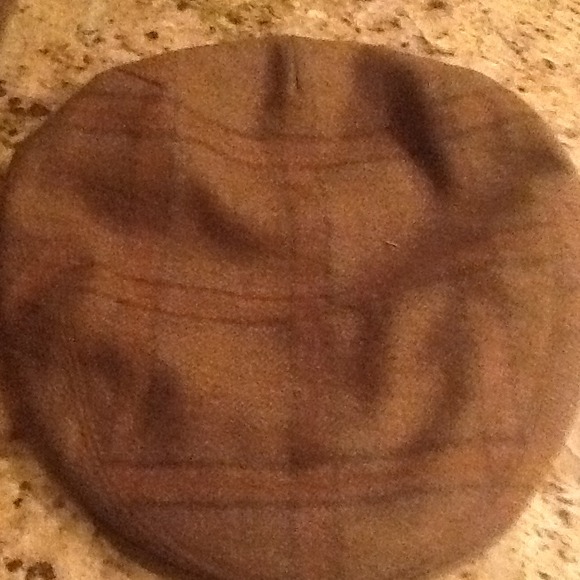 Cashmere and wool hat - Picture 1 of 4