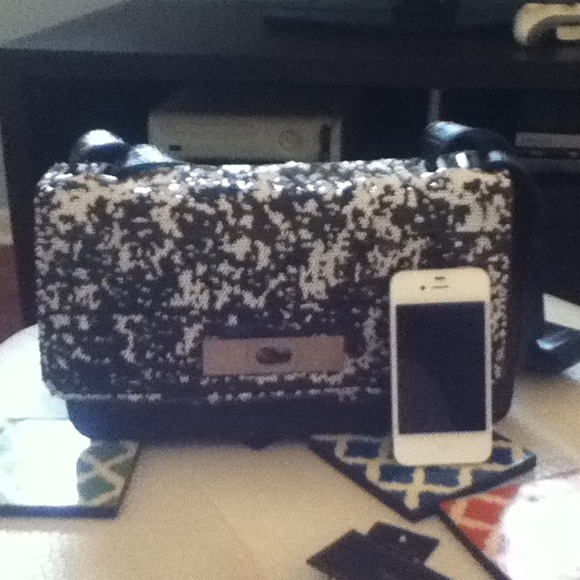 BCBG bag - Picture 2 of 4