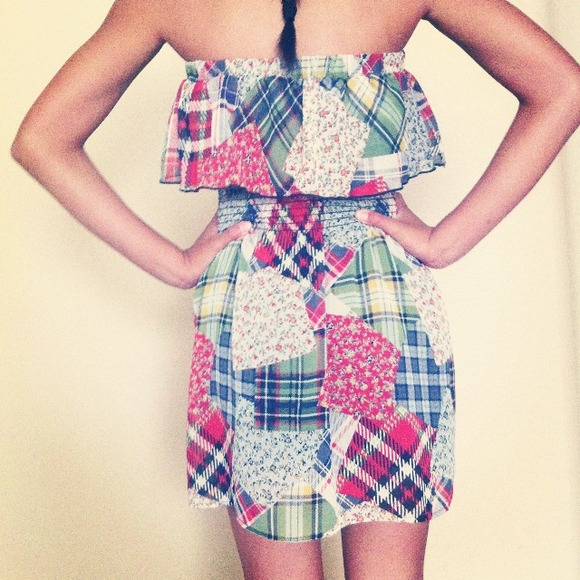 Multi- Patterned dress. - Picture 2 of 3
