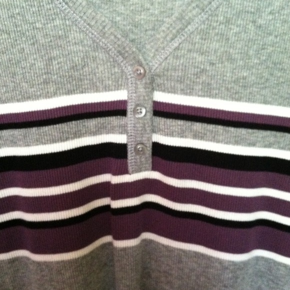 Top - Picture 2 of 3