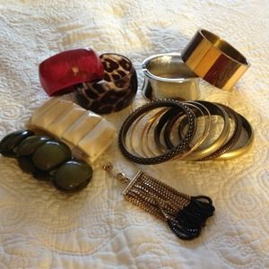 💢SOLD💢 Bangles. Bracelets.🎀