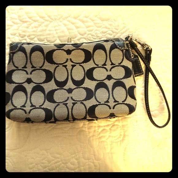 ❌Sold❌COACH Wristlet