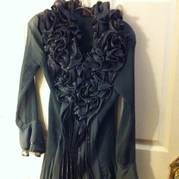 Pretty Angel brand 2 pc dress w/crystal.Nvr worn