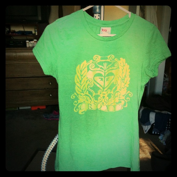 line green roxy t-shirt