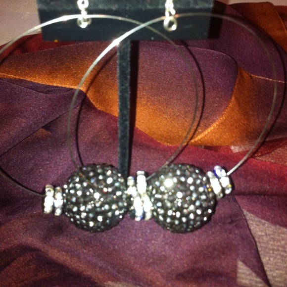 Hoop Bling - Picture 2 of 2