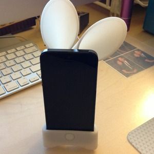 iPhone bunny ears amplifier